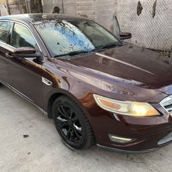 2010 Ford Taurus