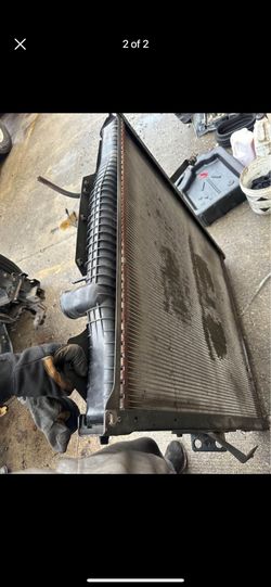 volvo vnl Radiator (contact info removed)5A/559211A