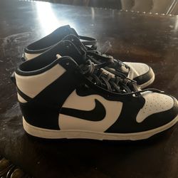 Nike Dunks 