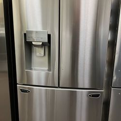 💥Big Savings💥 28 cu. ft. 3 Door French Door Refrigerator with Ice and Water with Ice