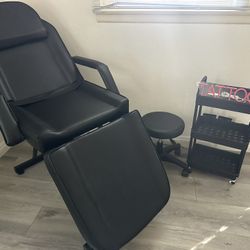 Tattoo Chair + Accessories 
