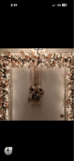 Home holiday Brown and white striped double bow swag w/lighted