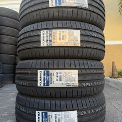 Set Kumho 245 60 R18 