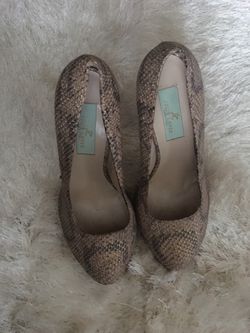 Julie Lopez, made in Italy, gold, Gray snake skin. Never worn. Paid $135, Size 9.5 B
