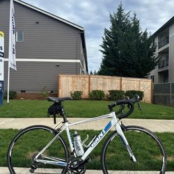 Giant Defy Road Bike - Small frame - 700c - Bicycle Aluminium / Carbon fork / Shimano 105