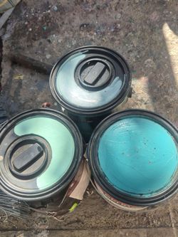 Pinturas Nuevas marca Behr de Galon $25 cada una