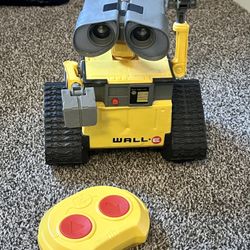 Rare Disney Pixar WALL-E Remote Control Toy!