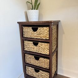 Wooden wicked drawers | Good condition