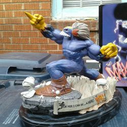 The MAXX STATUE Clayburn Moore Creations MTV 2167/3500 Sculpture FIGURE w/ BOX