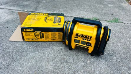 Dewalt 20 volt max electric inflator 🛑No Battery/No Bateria