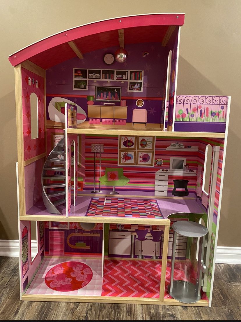 Kid Kraft Barbie House