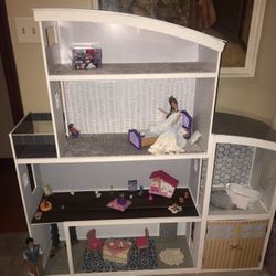 Redesigned Barbie House/Accessories/ Plus Barbie’s 