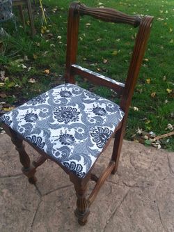 Vintage little chair just one