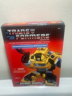 Transformers G1 Commemorative Series VI Autobot Grapple