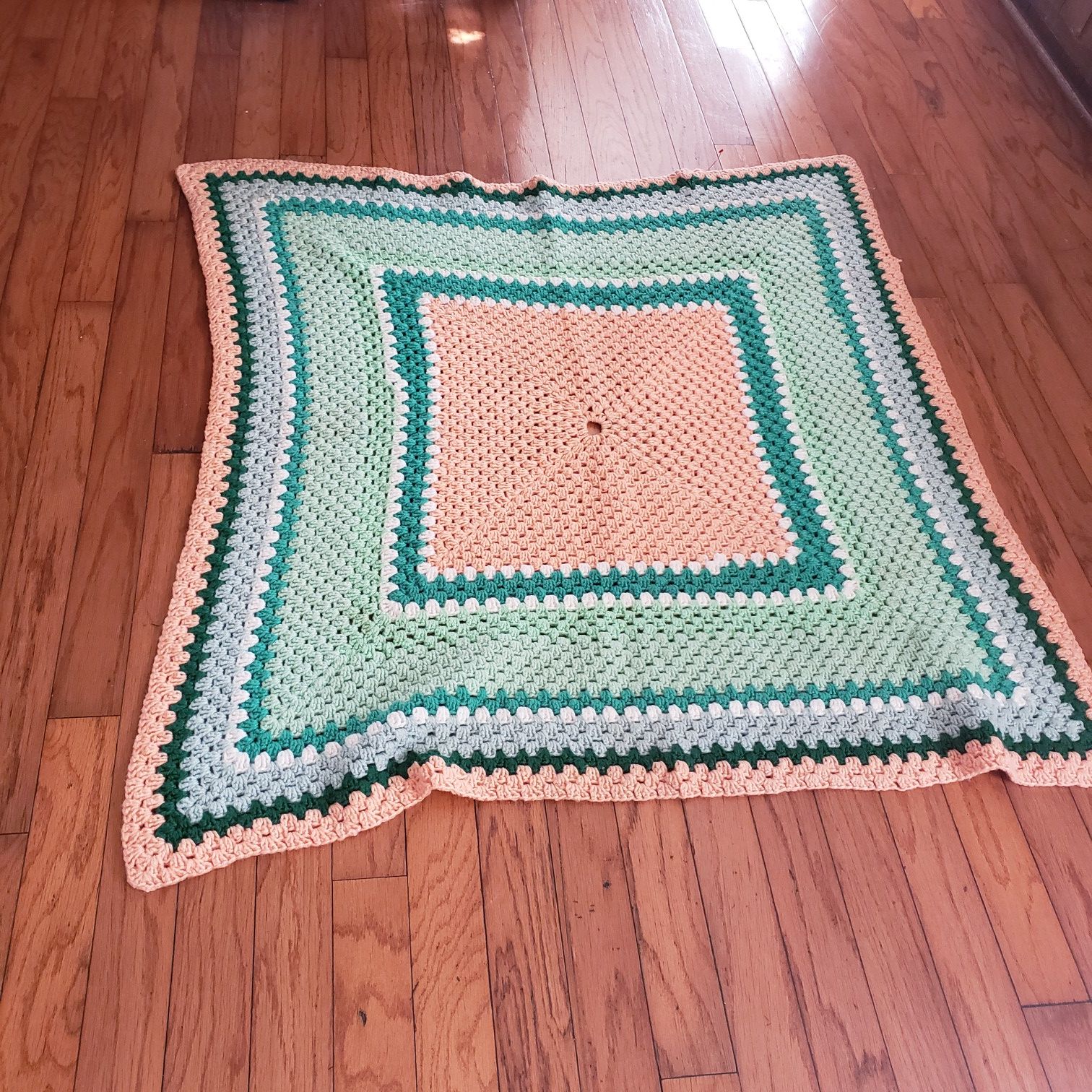 2 knit Blankets