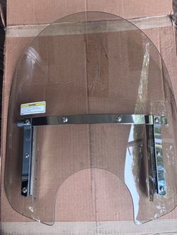 Motorcycle windshield
