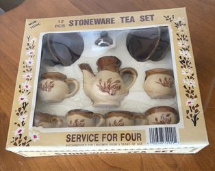Vintage Child’s Tea Set