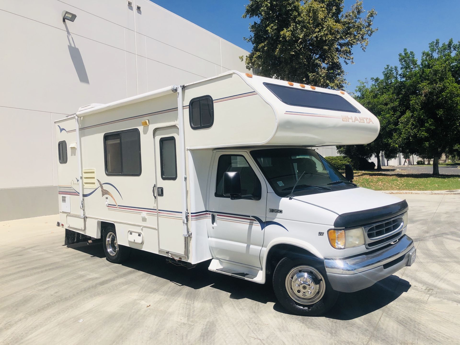 2000 shasta cheyenne 21ft class C - for Sale in Corona, CA - OfferUp