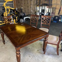 kitchen table and chairs