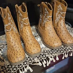 Botas Para Niña Size 1 Y 2