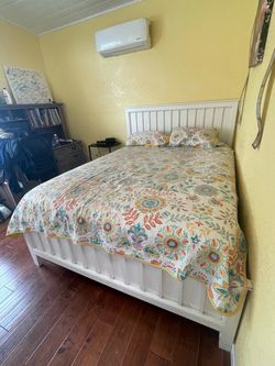 White Wood Queen Bed Frame and mattress