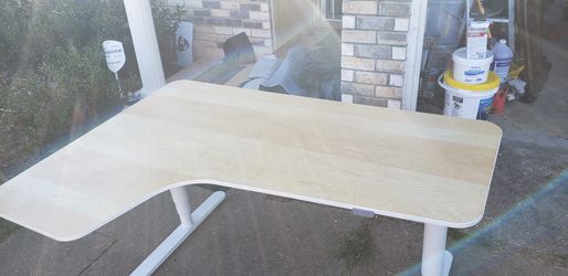 Electronic Height Adjustable table