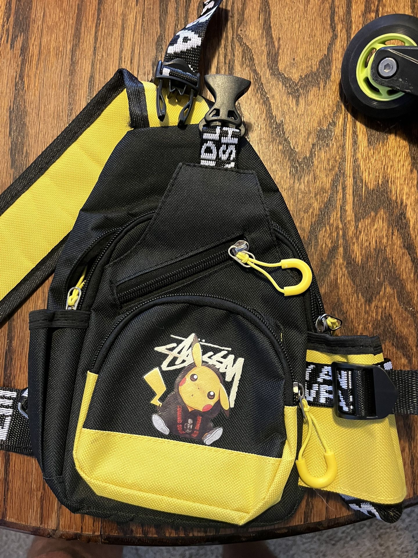 Crossbody Bag (pikachu)