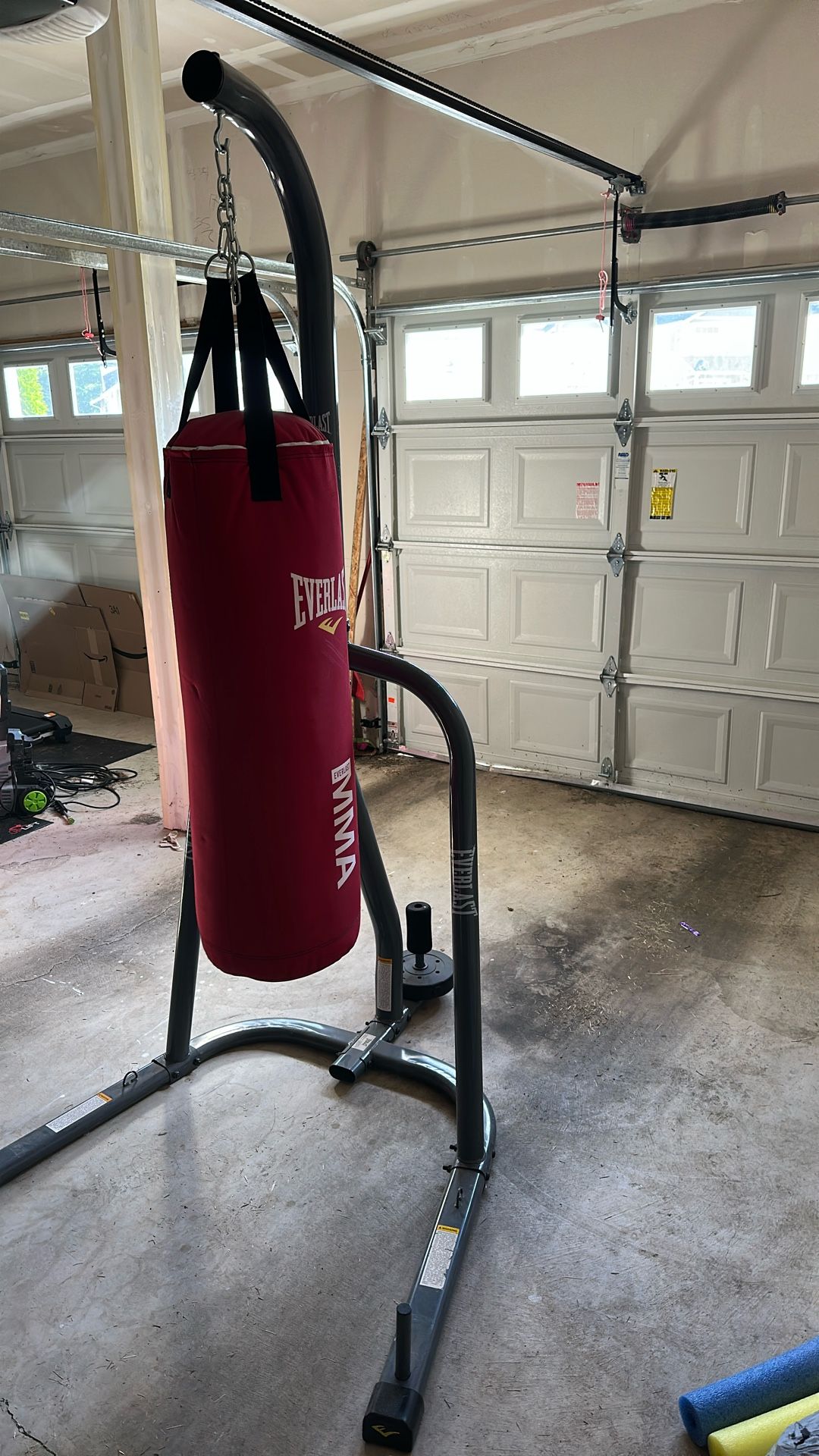Everlast Punching bag/stand