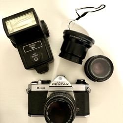 Vintage Asahi Pentax K1000 Camera Bundle With Extra Lense