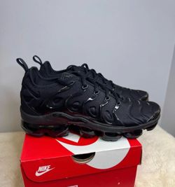 Nike Air VaporMax Plus Triple Black Sneakers