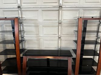 Entertainment center