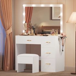 Makeup Vanity with Large Lighted Mirror