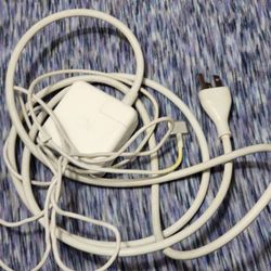 Apple 45 W Magsafe 2 Charger