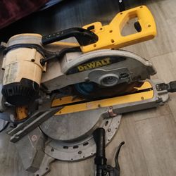 Dewalt 12" Miter Saw