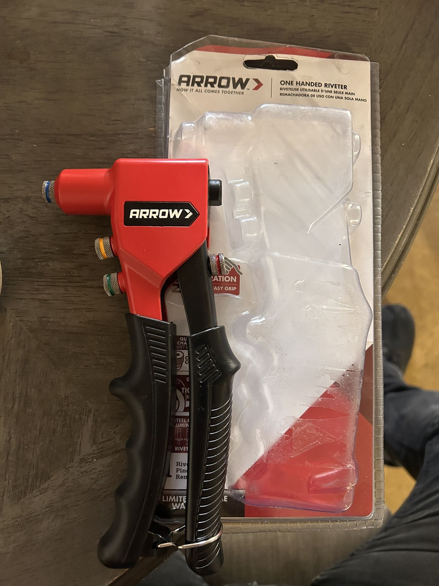 New Arrow One Hand Rivet Tool