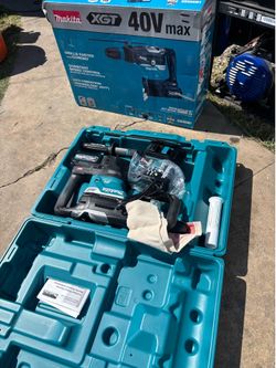 Taladro Makita. Hammer 40 volt