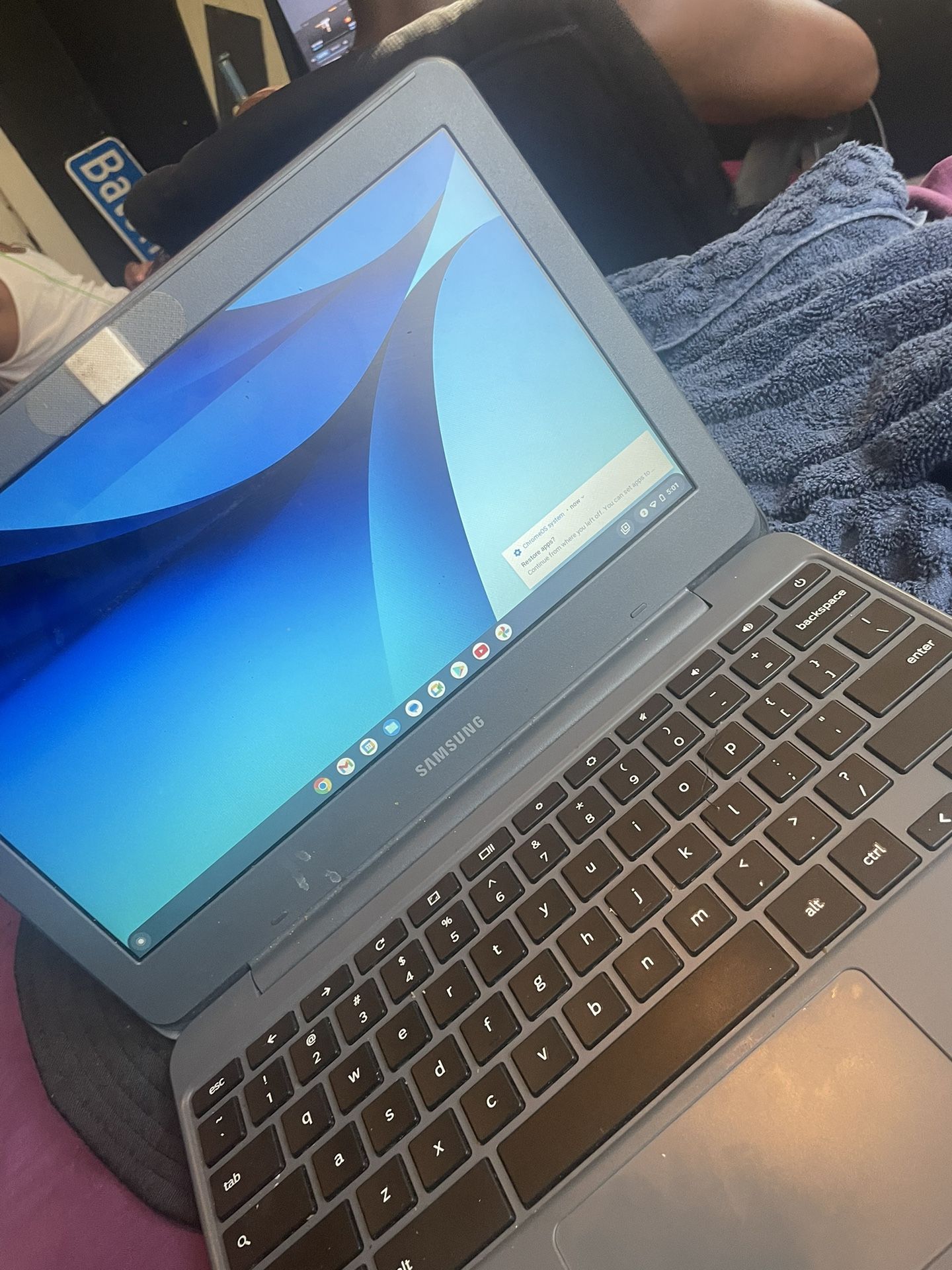 Laptop