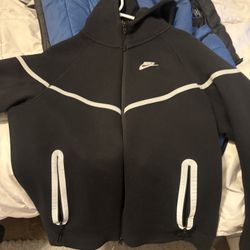 Nike Tech