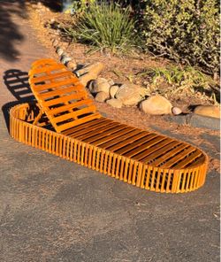Mid Century Modern Curved Solid Acacia Wood Sun Lounger Slatted Outdoor Patio Chair