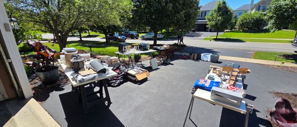 Garage Sales Brarclay Estates Bolingbrook