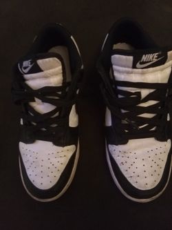 Panda dunks