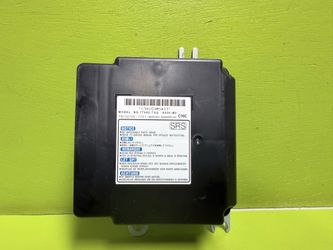 2016-2020 HONDA CIVIC CLEAR CONTROL MODULE  OEM 77960-TGG -A030 - M 2