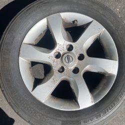 Nissan Rim 215 60 16
