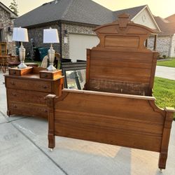 FULL Size ANTIQUE EASTLAKE BED with wheels 