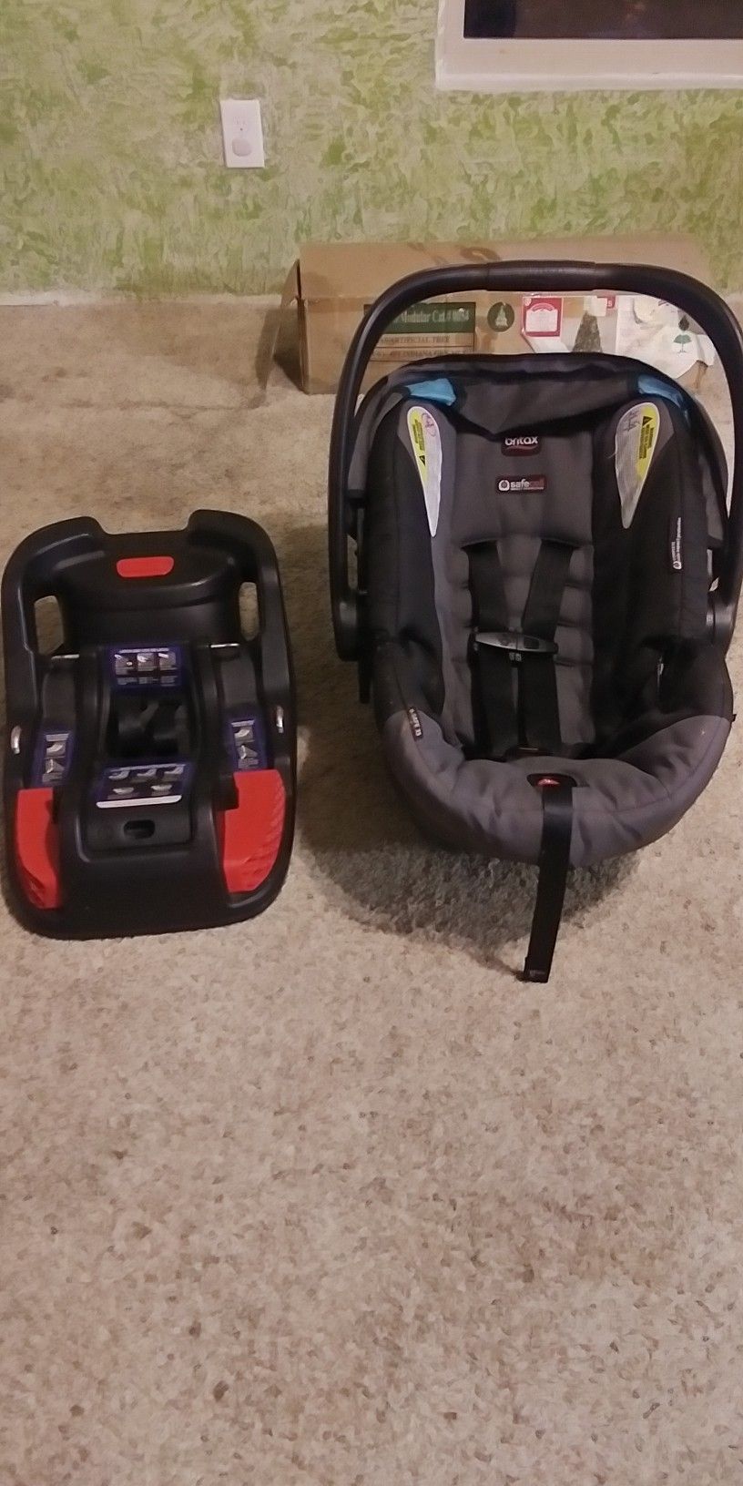 Graco Britax Carseat