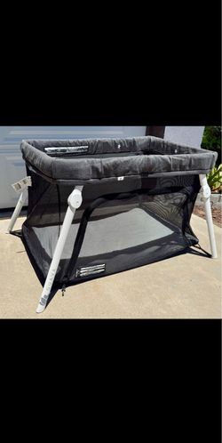 Guava Family Lotus Travel Crib Pack N Play