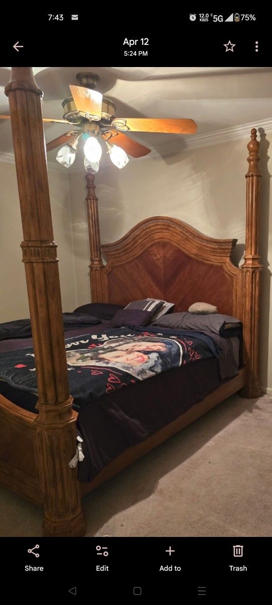 King Size canopy Bed Solid Wood $175 Obo