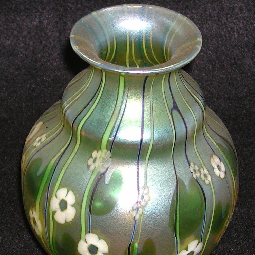 Vtg ORIENT & FLUME Iridescent Opaline Floral Art Glass Vase 1979 • SIGNED 