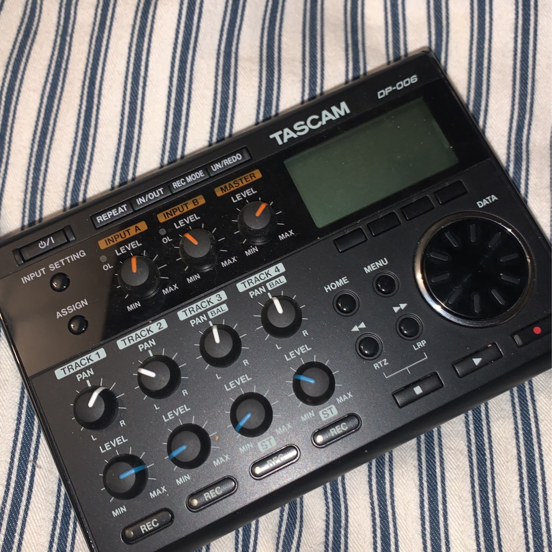 TASCAM DP-006 Recorder 