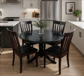 Round dining table and 4 chairs